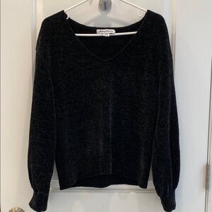 Tommy Bahama Women's Black V-Neck chenille Sweater